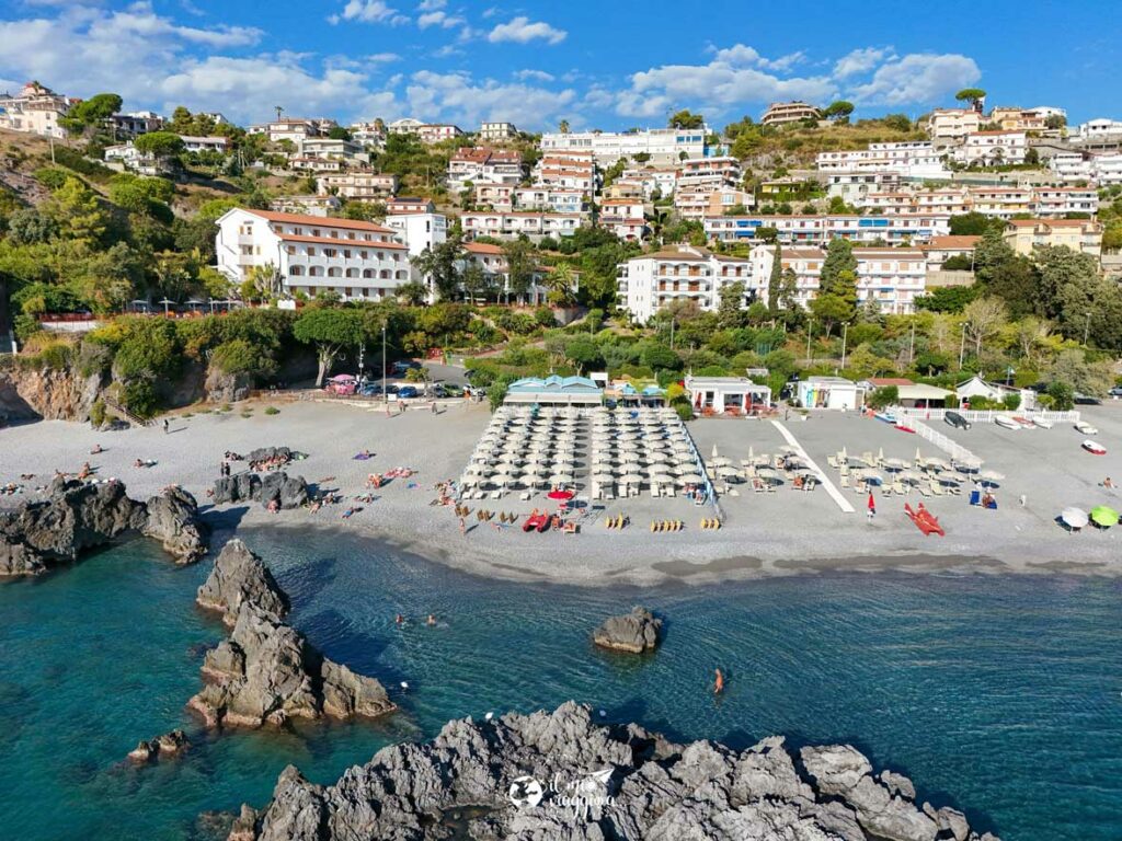 the-cliff-scalea-beach-and-lido