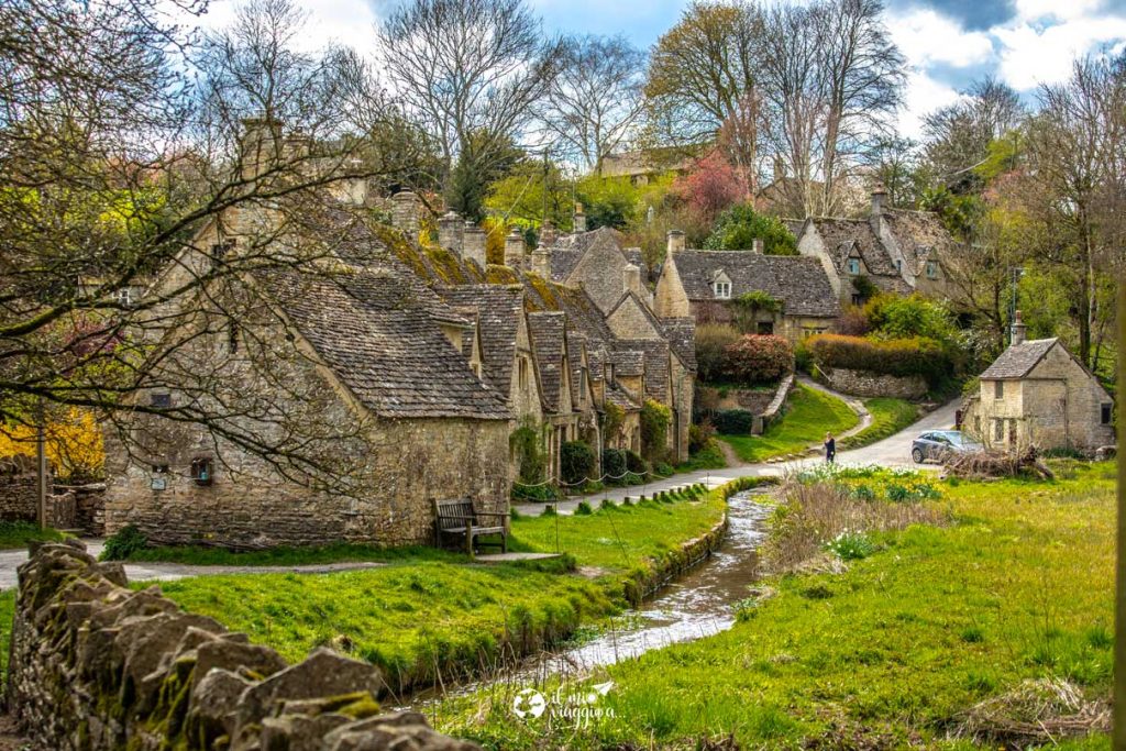 Arlington row