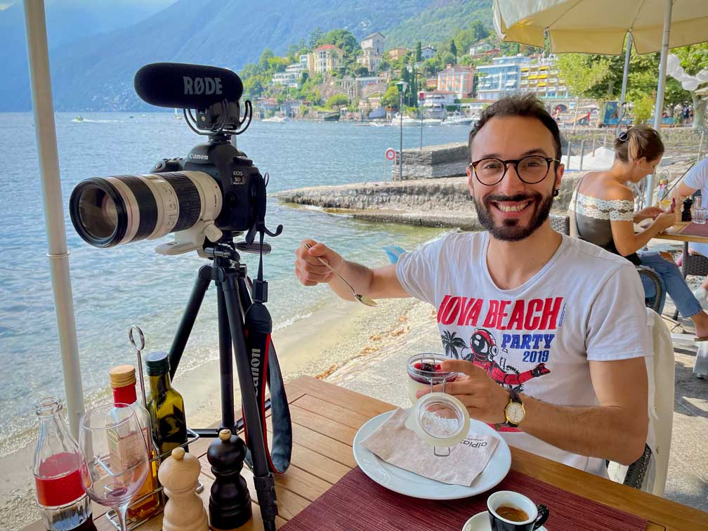 travel-blogger