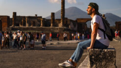 visiting pompeii from naples