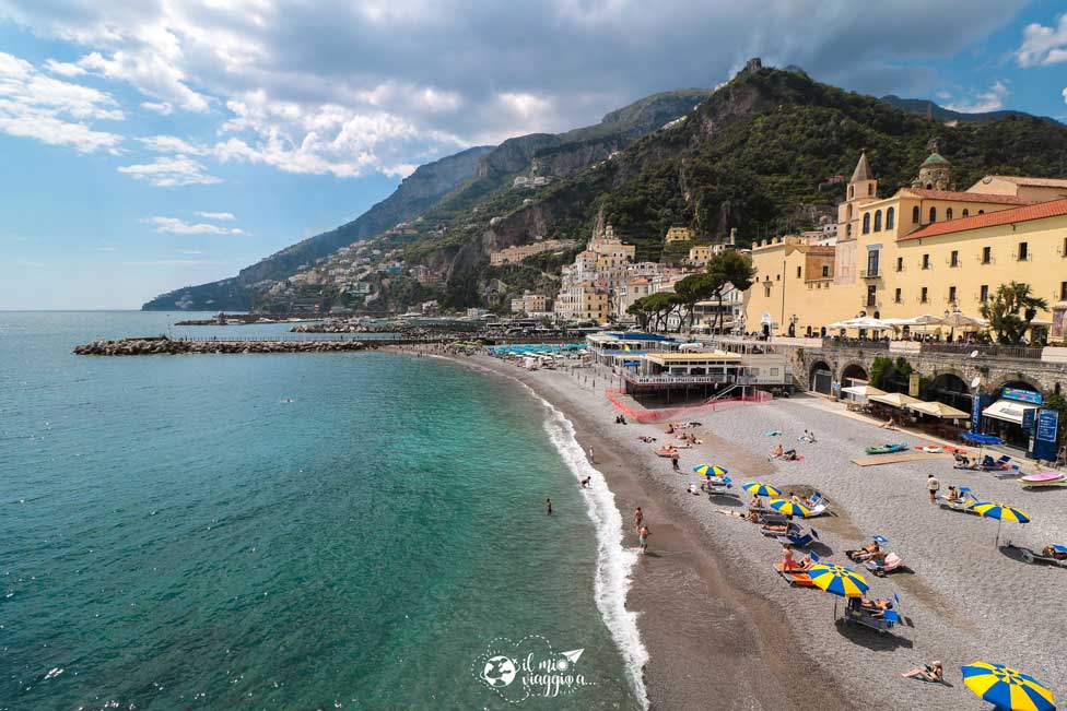 free beach amalfi