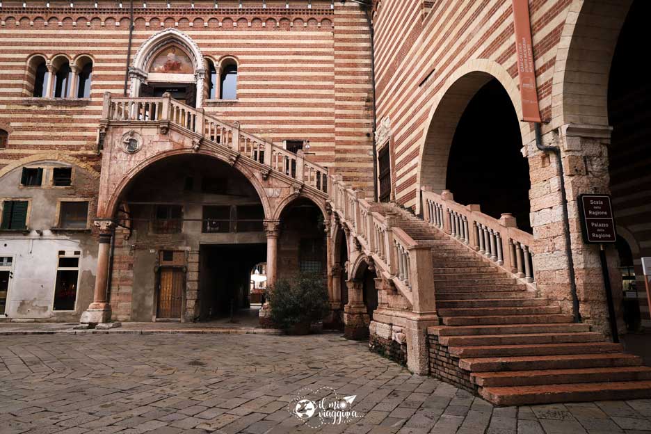 scalinata-palazza-della-ragione